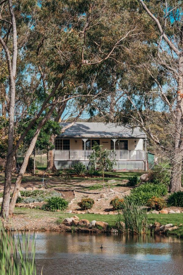 Granite Gardens Cottages & Lake Retreat Stanthorpe Exterior foto