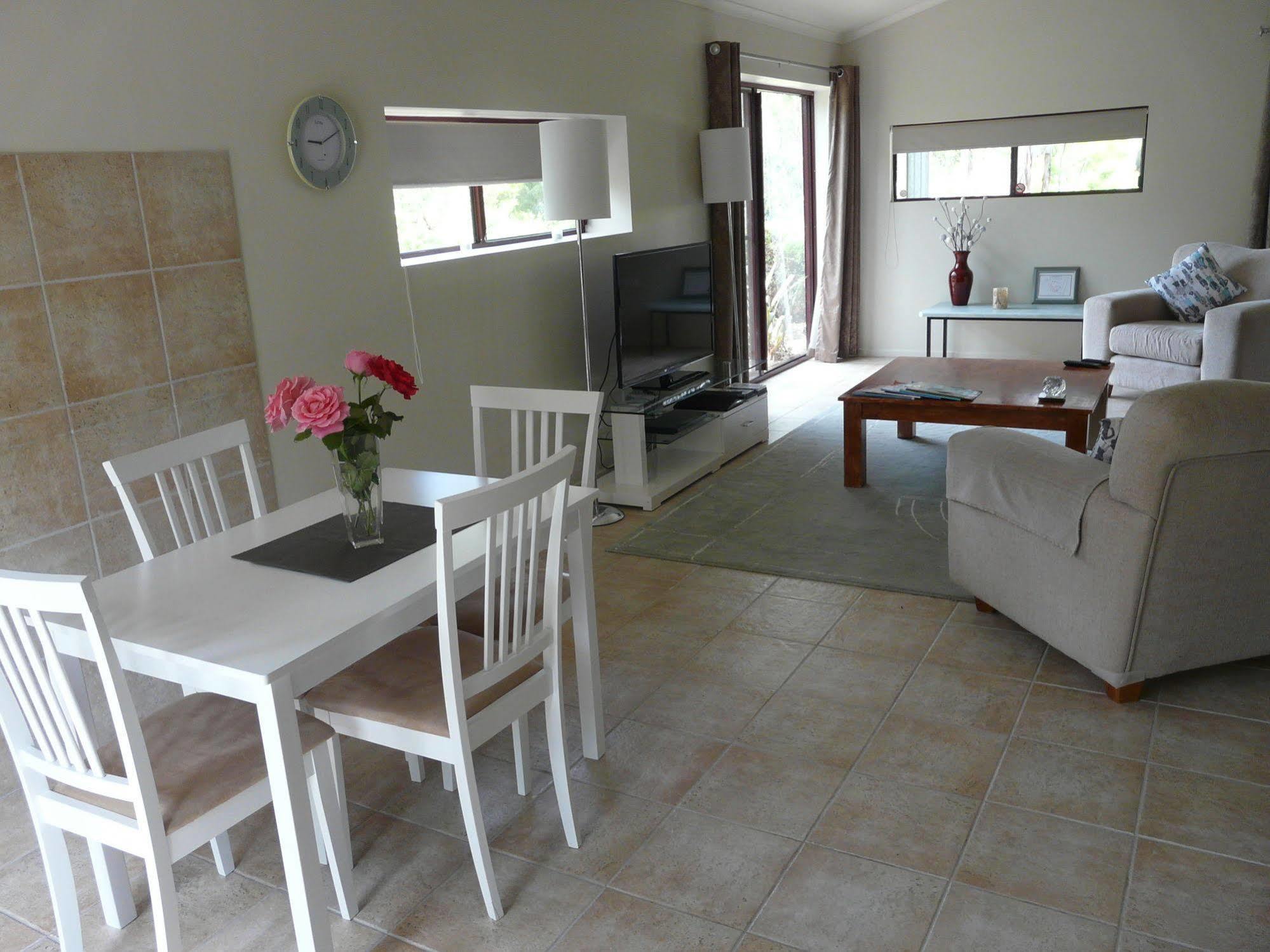 Granite Gardens Cottages & Lake Retreat Stanthorpe Exterior foto