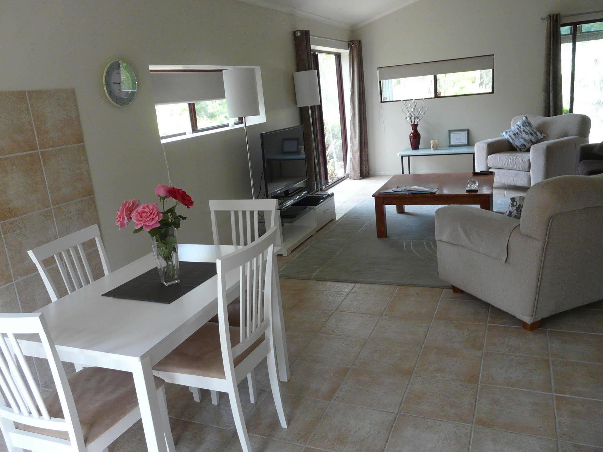 Granite Gardens Cottages & Lake Retreat Stanthorpe Exterior foto
