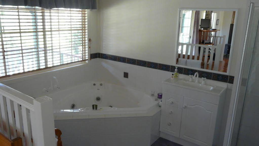 Granite Gardens Cottages & Lake Retreat Stanthorpe Exterior foto